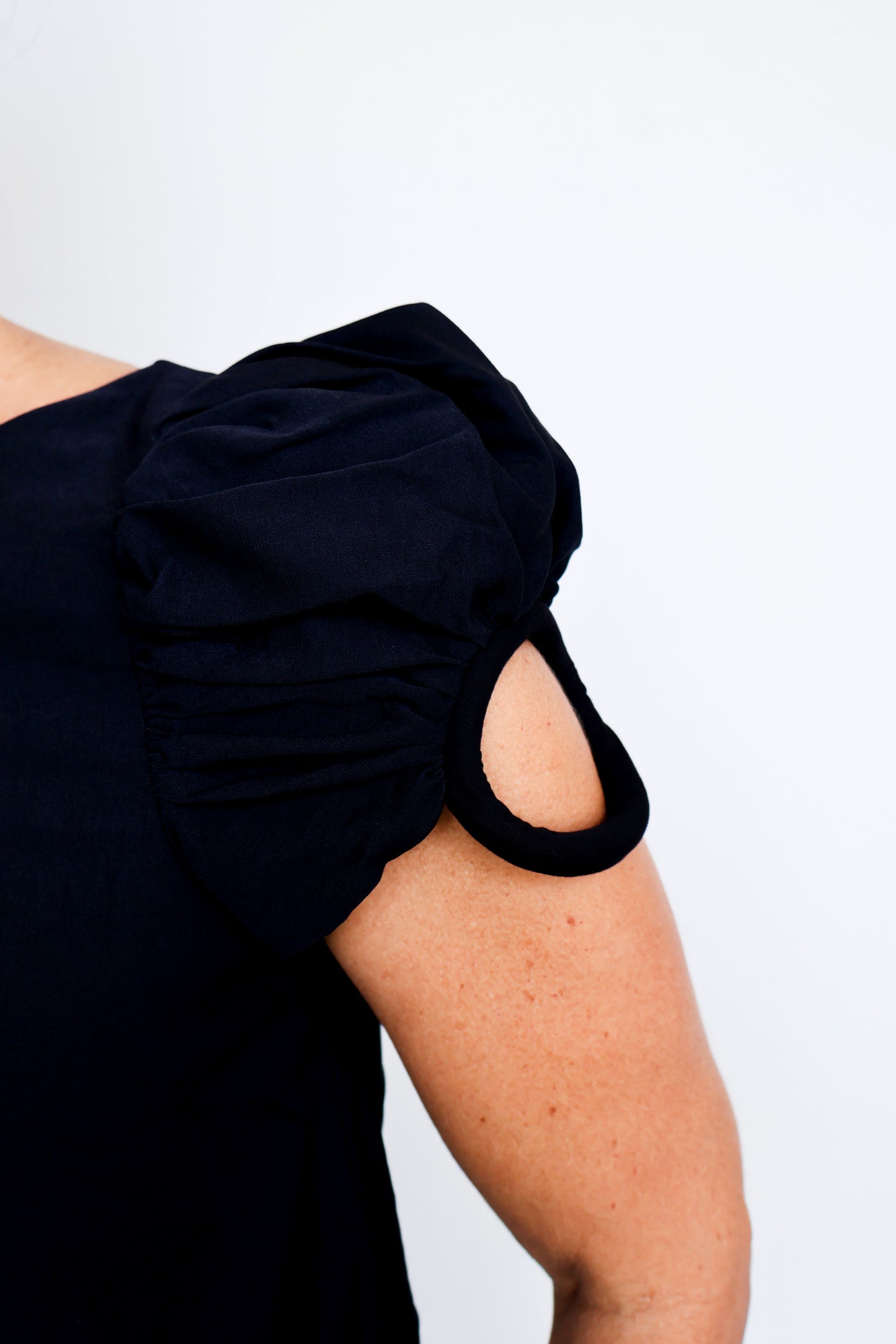 GARDENIA BLACK TOP